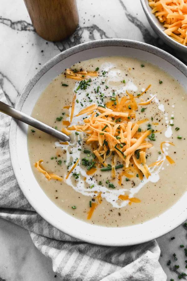 Roasted Cauliflower Soup