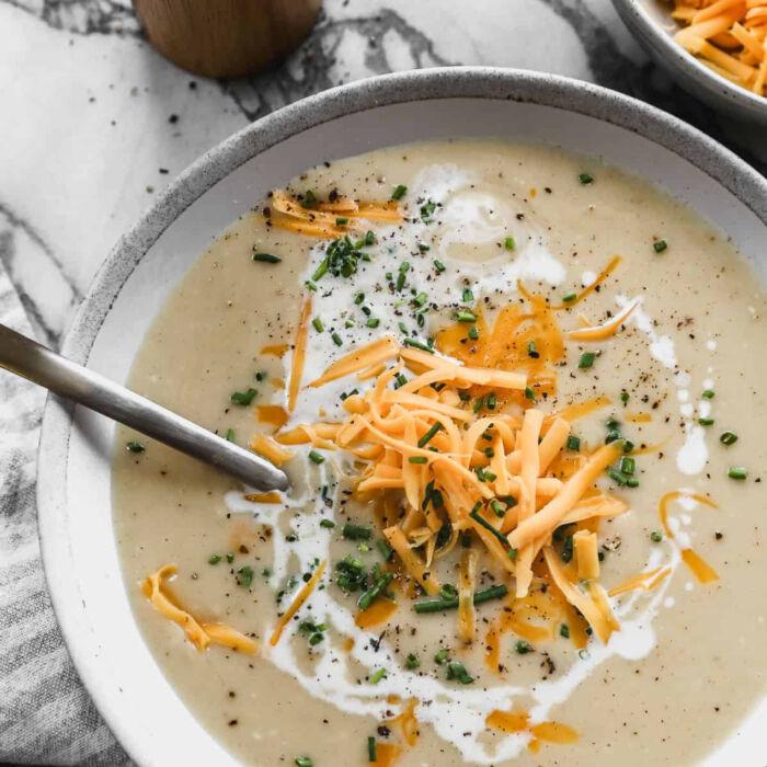Roasted Cauliflower Soup