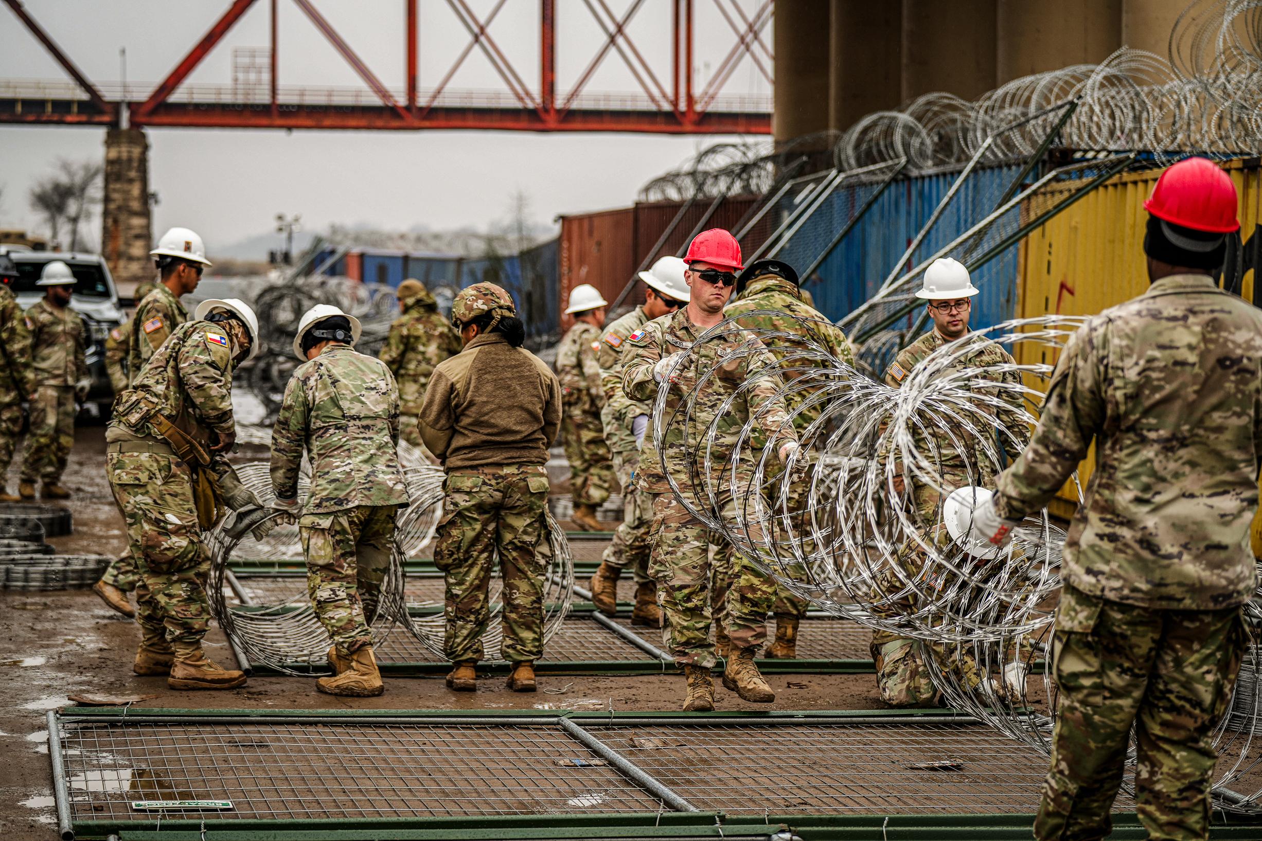 Inside the Brewing Fed–State Showdown at the Texas Border | USNN World News image-5574812
