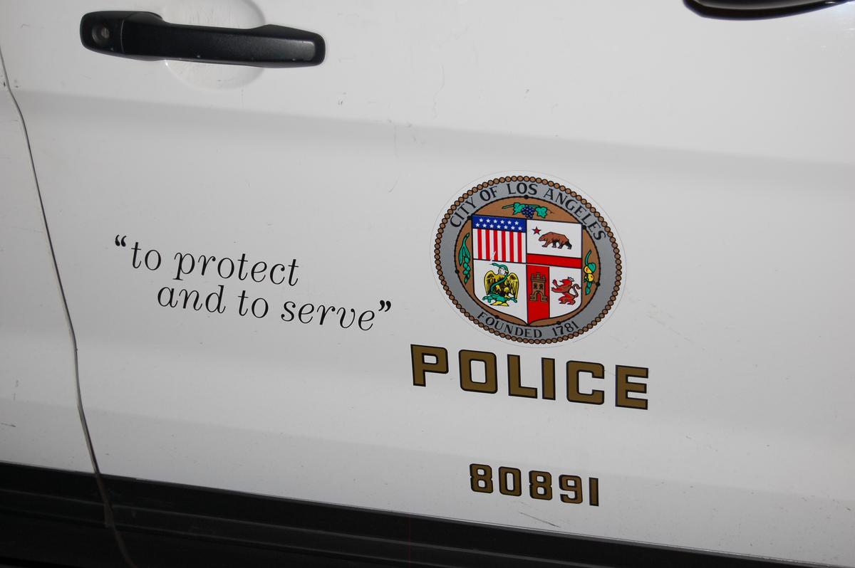 Los Angeles Restaurant Gritz N Wafflez Closes for Day Due to Vehicle Theft