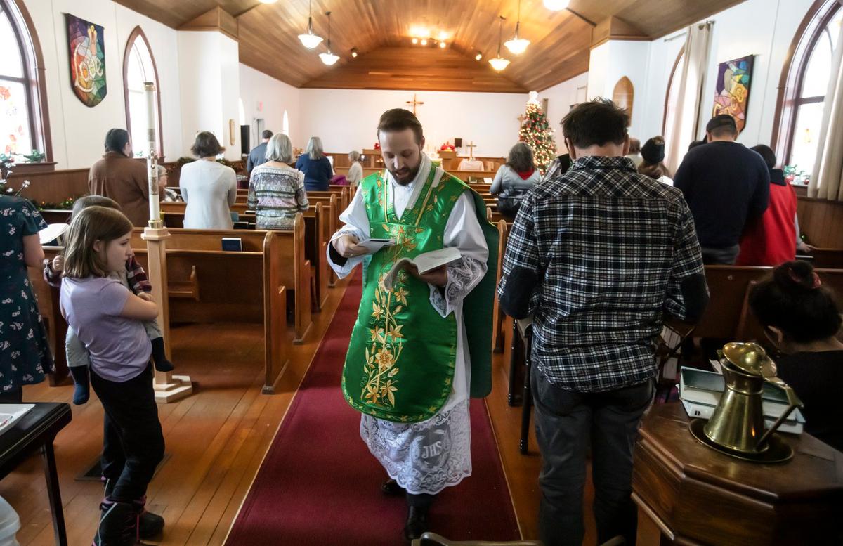 ‘Things Are Not OK’: Priest Prays for NWT Crash Victims and First Responders