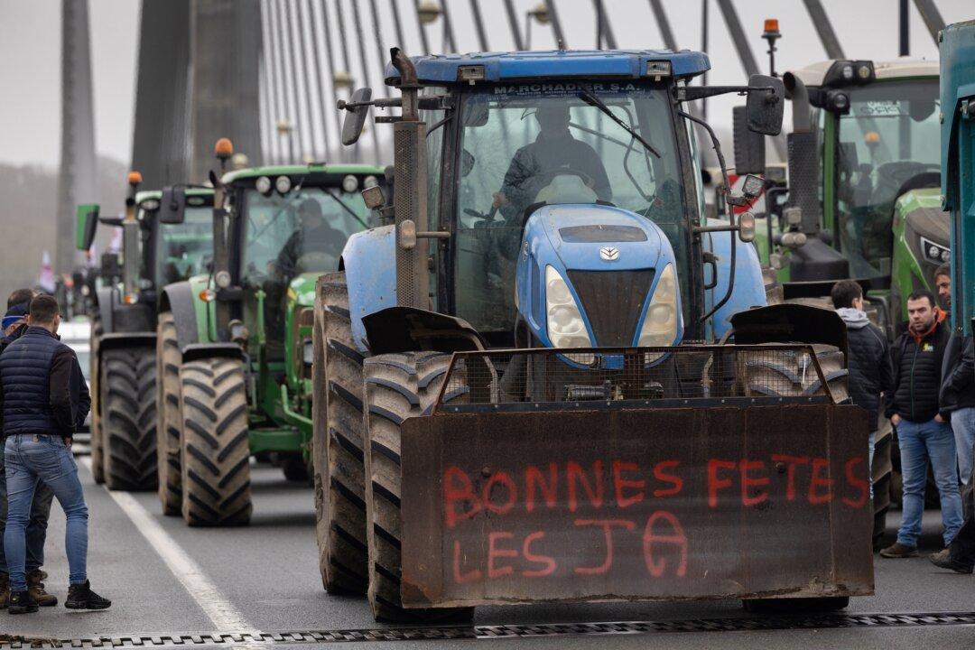 Tractors Block Access in Belgium to Key North Sea Port as Farmers’ Protests Spread