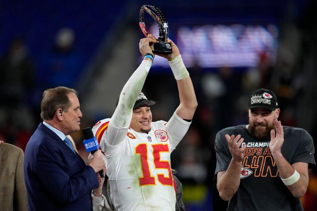 Patrick Mahomes, Travis Kelce Heading Back to Super Bowl After Chiefs Shut Down Ravens 17–10