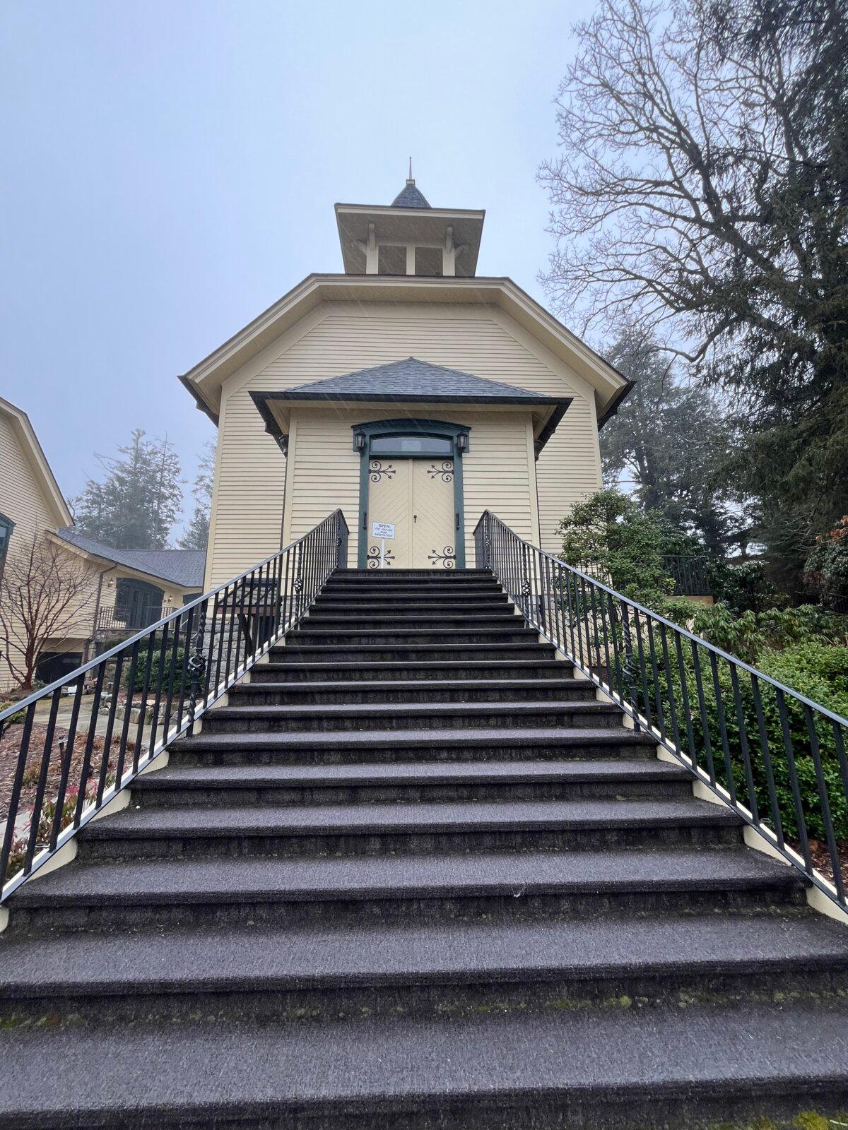 An exterior view of First Presbyterian Church of Highlands, N.C. (Courtesy of Deena Bouknight)