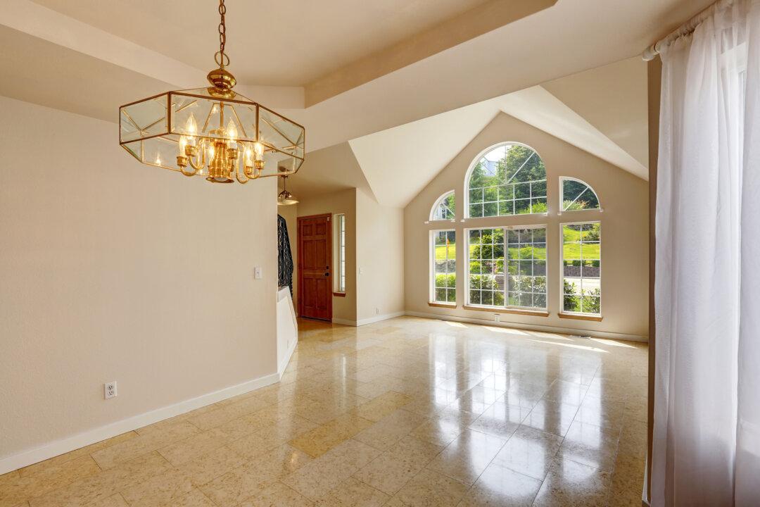 Do It Yourself: Install a Marble Floor
