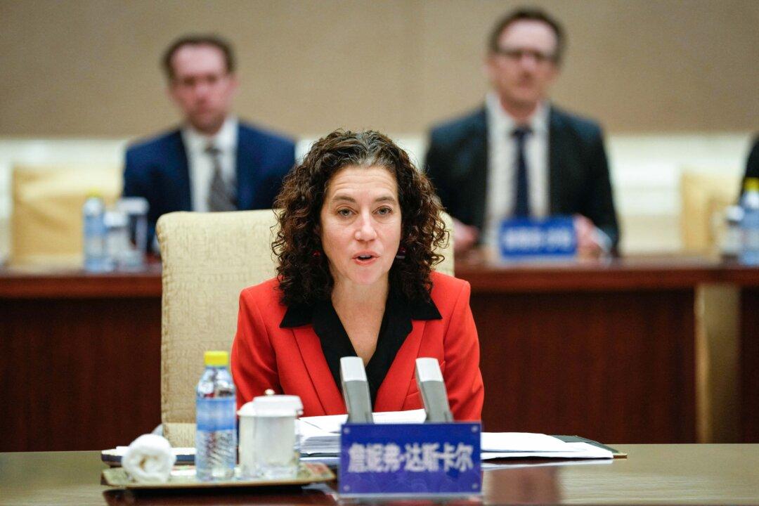 US, China Restart Talks on Fentanyl Crackdown