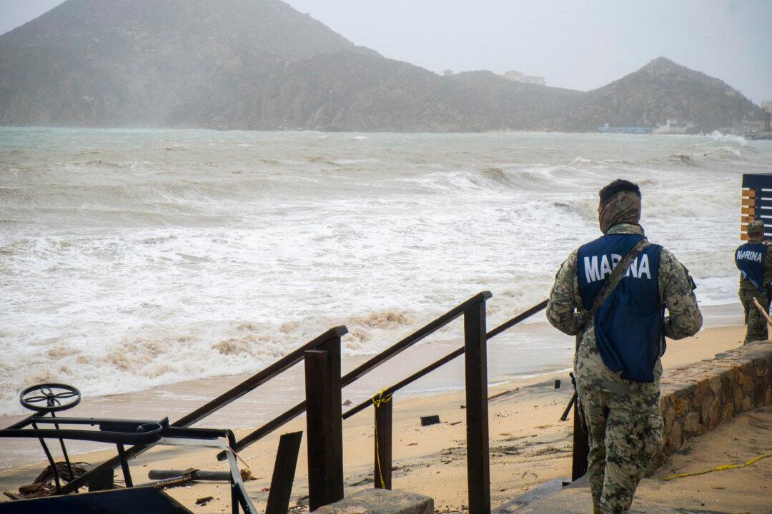 4 Mexican Tourists Died After Boat Capsized in the Sea Between Cancun and Isla Mujeres