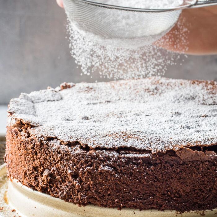 Torta Caprese Is a Showstopping Italian Flourless Chocolate Cake