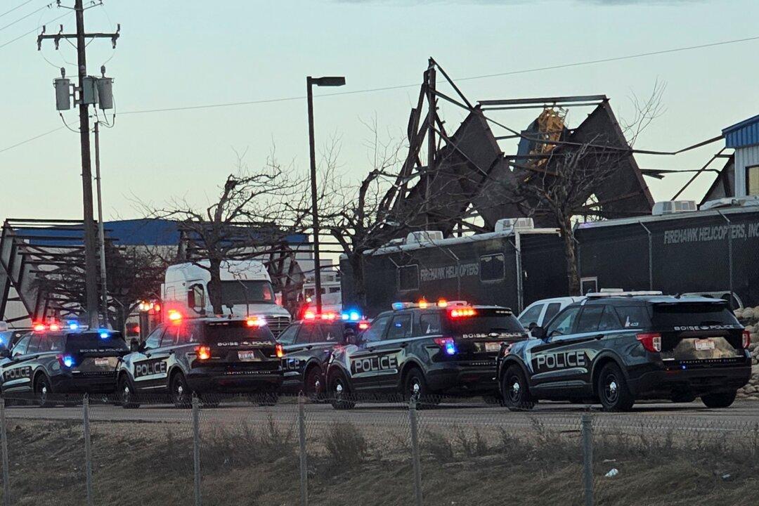 3 People Killed and 9 Injured in Hangar Collapse on Grounds of Boise, Idaho, Airport