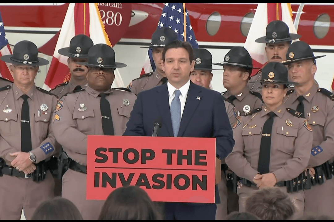 Florida Gets More Than 325,000 Migrants on Biden Admin’s Parole Program Flights: Report