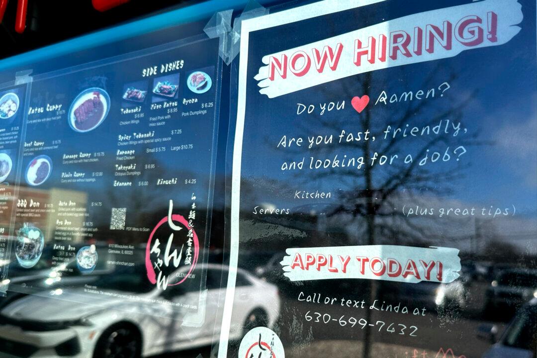 More Americans Apply for Unemployment Benefits but Layoffs Still Low