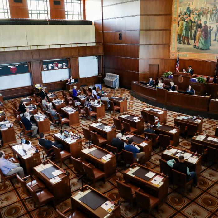 Oregon Supreme Court Blocks 10 Republicans From Running for Reelection