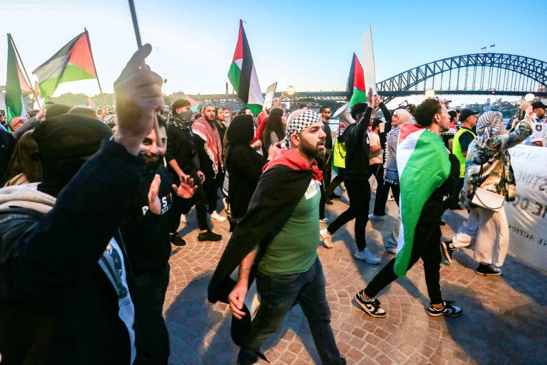 Police Find ‘No Evidence’ of Anti-Semitic Chants During Sydney Opera House Protests