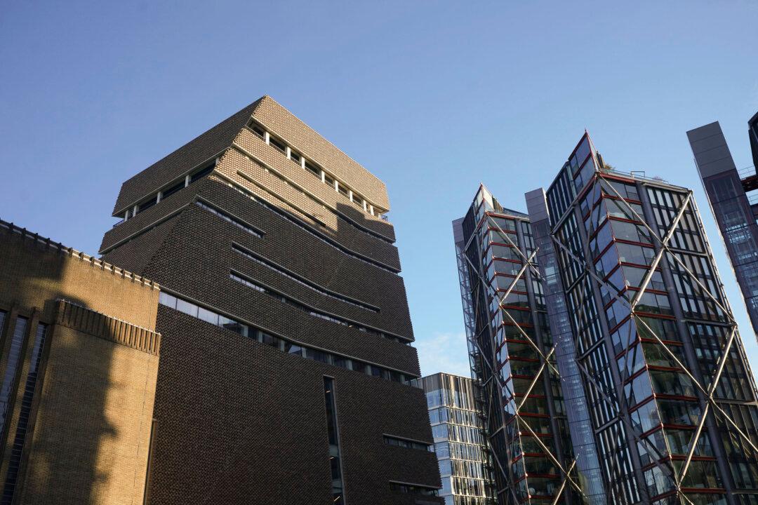 Man Has Died After Falling From Tate Modern Art Gallery in London