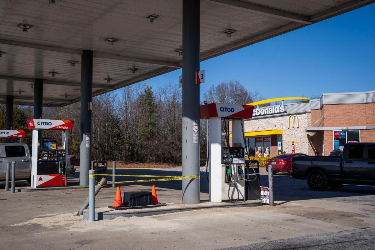 A gas station in Greenville, S.C., on Feb. 3, 2024. (Madalina Vasiliu/The Epoch Times)