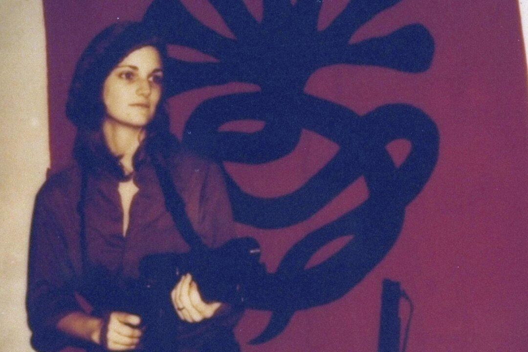 Newspaper Heiress Patty Hearst Was Kidnapped 50 Years Ago. Now She’s Famous for Her Dogs