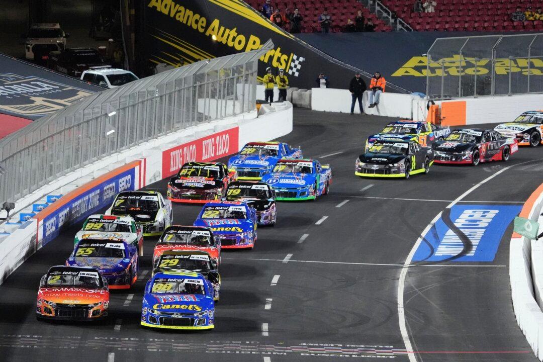 Denny Hamlin Outduels Kyle Busch to Win Busch Light Clash at the Coliseum