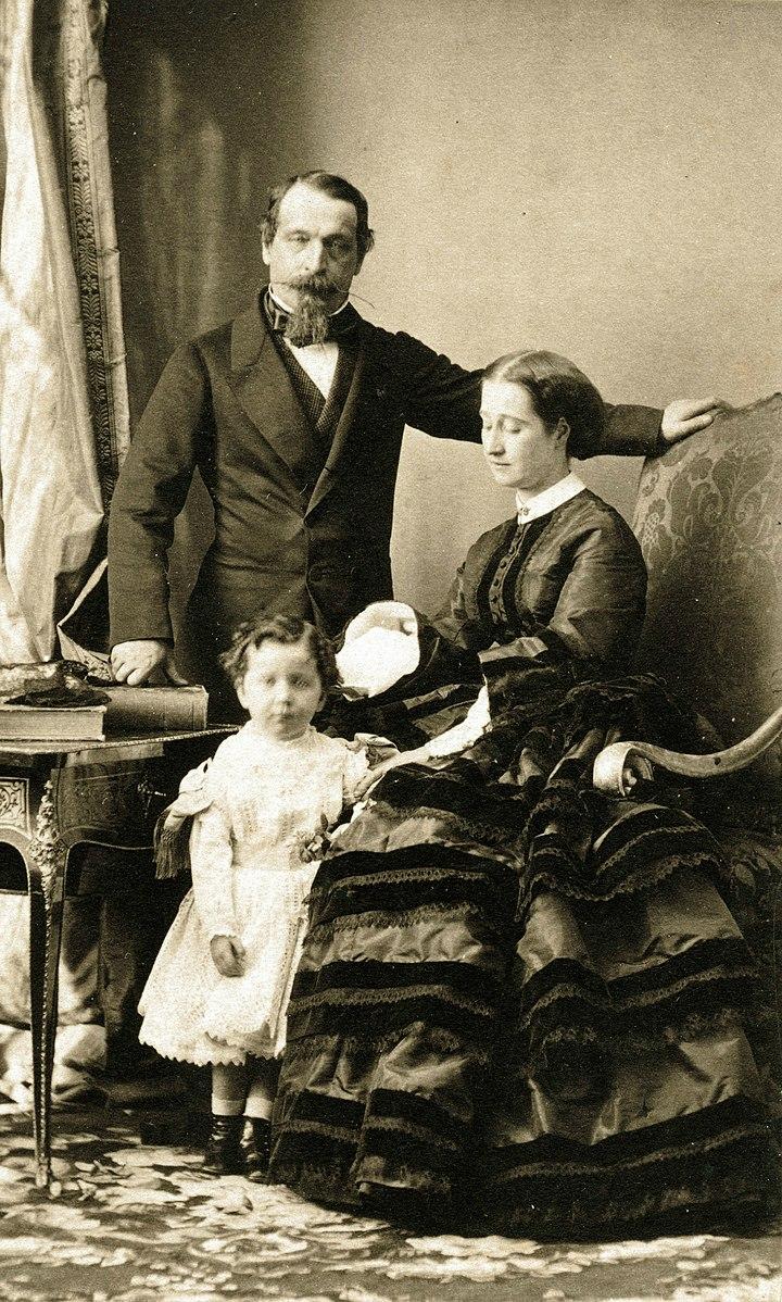 Emperor Napoleon III with his wife and son. (Public Domain)