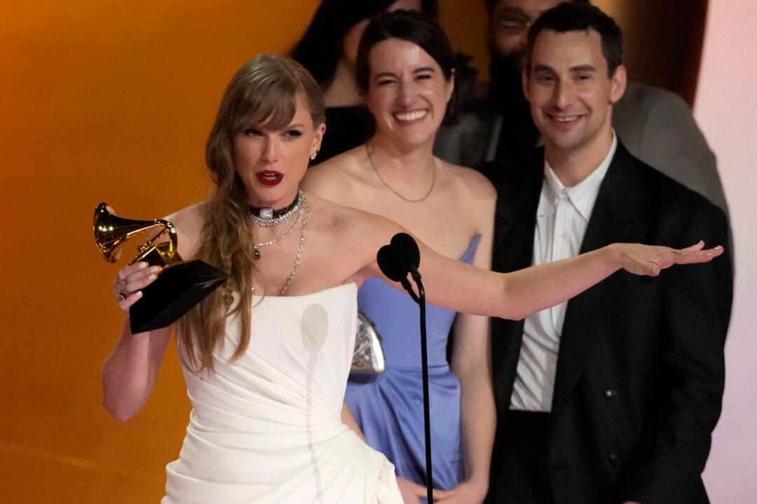 Taylor Swift Wins Album of the Year at Grammy Awards for 4th Time