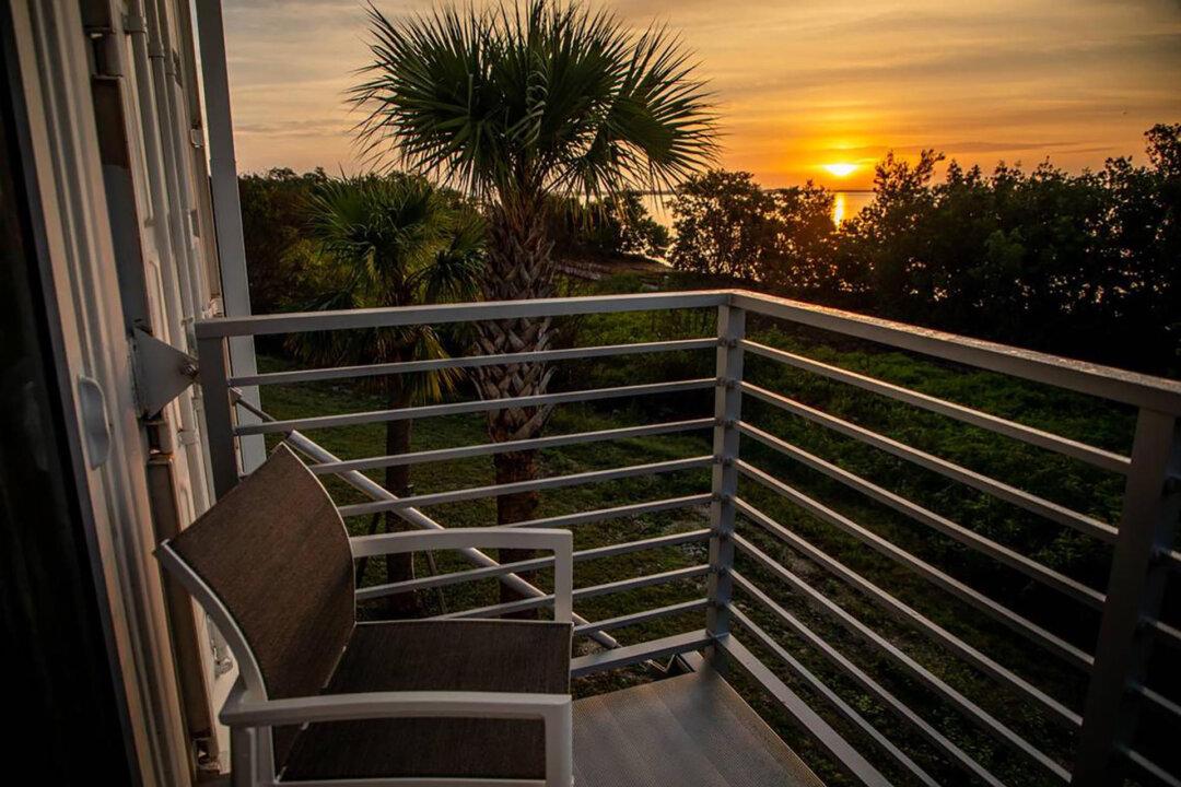 More Sunrises, More Stars. Staying Overnight in the Everglades at the New Flamingo Lodge