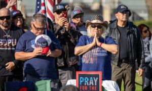 Thousands Gather for Prayer and Protest at ‘Take Our Border Back’ Rallies, Convoys