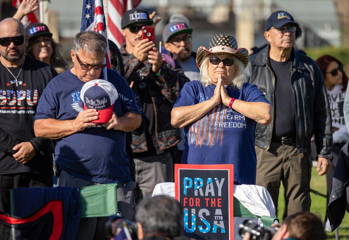 Thousands Gather for Prayer and Protest at ‘Take Our Border Back’ Rallies, Convoys