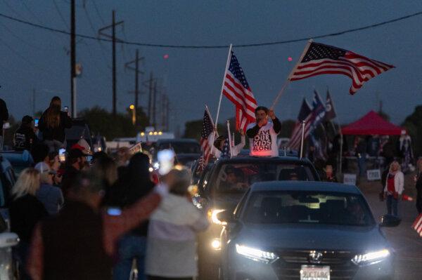 Participants in a convoy protest U.S. border policies in rural Yuma, Ariz., on Feb. 3, 2024. (John Fredricks/The Epoch Times)