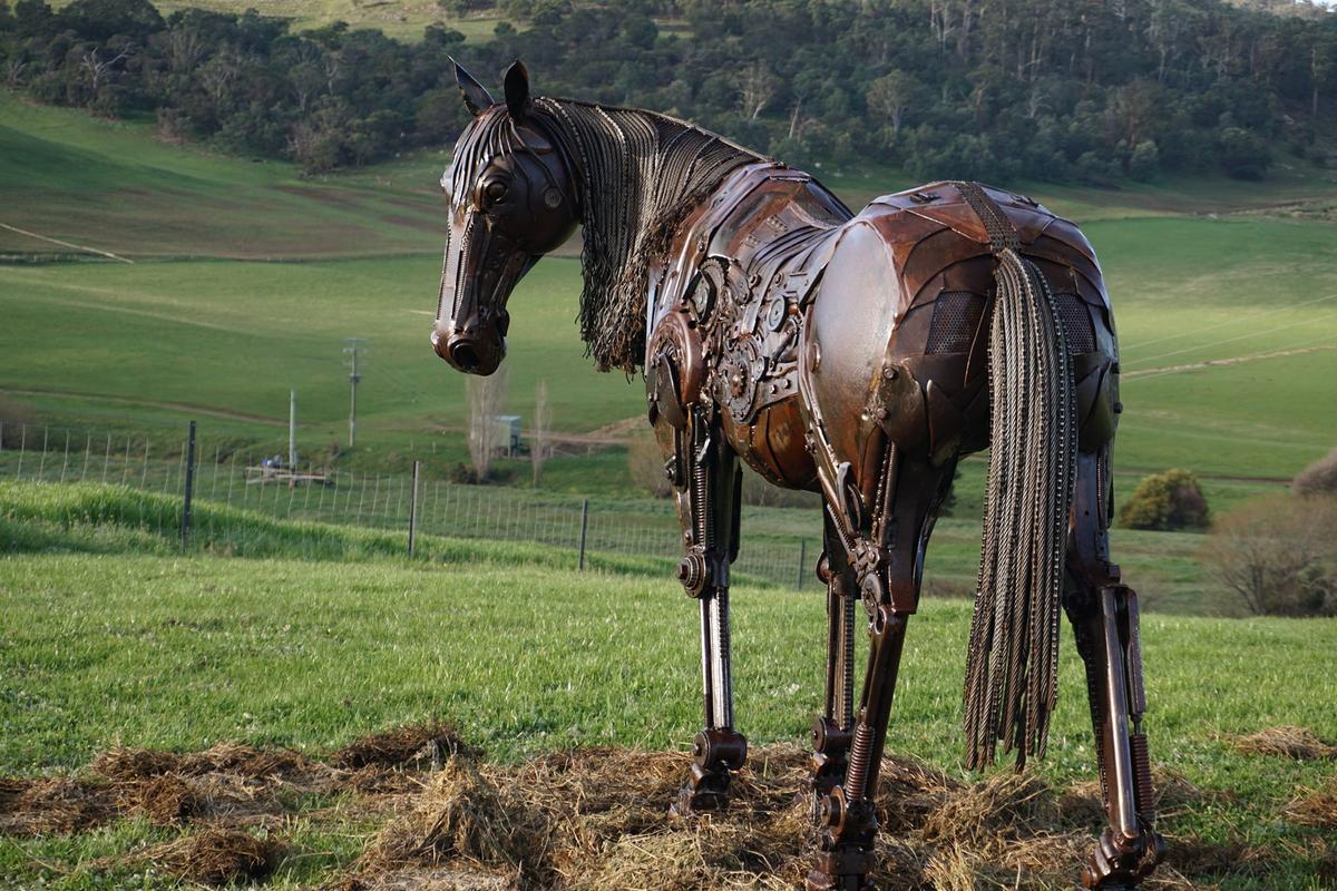 A horse sculpture from 2020. (Courtesy of <a href="https://www.instagram.com/sloanesculpture/">Matt Sloane</a>)