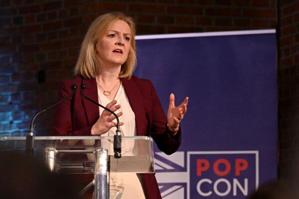 Curbing Migration Could Boost Household Wealth by £1,100, Says Group Backed by Liz Truss