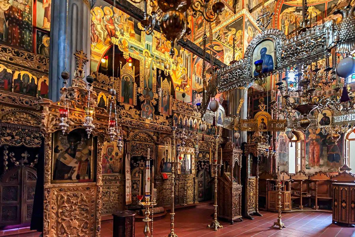 The interior of the Great Metéoron Monastery. (Havoc/Shutterstock)