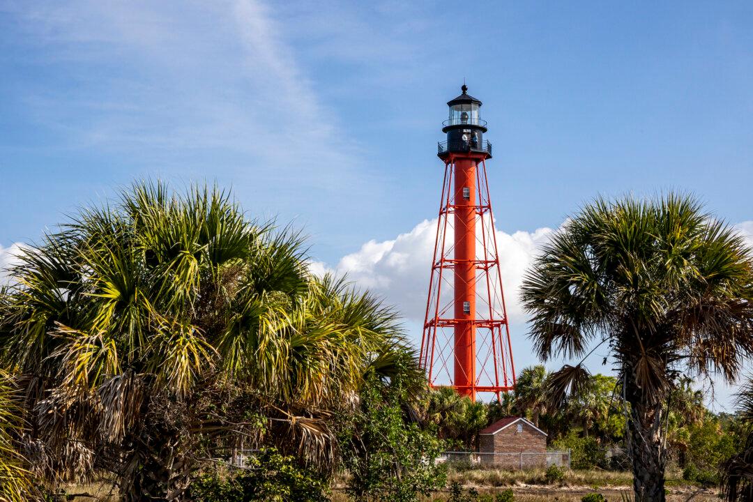 Climb the Anclote Key Lighthouse, a Gulf Coast Landmark With More Than a Century of History