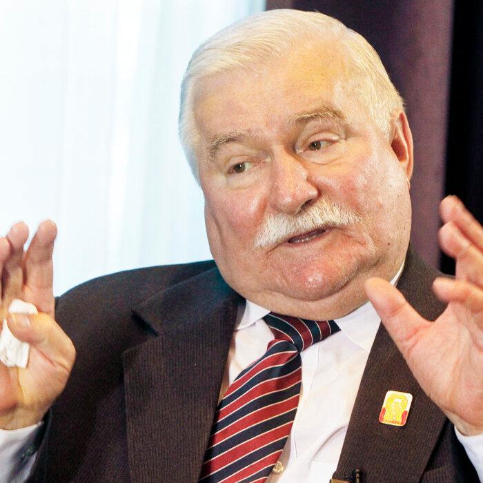 Former Polish President Who Overthrew Communism Urges US to ‘Help Russia Be Peaceful’