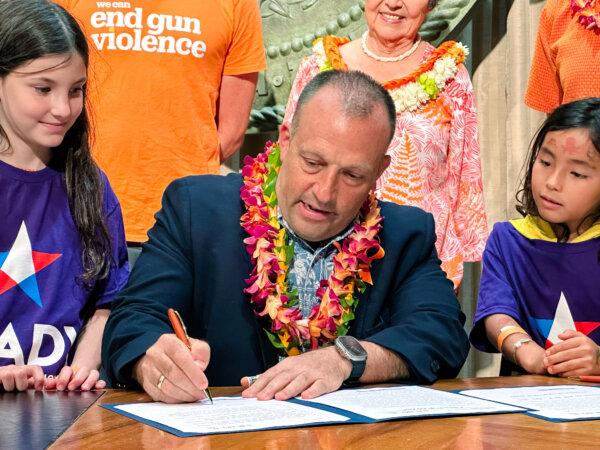 Hawaii Governor Says $25 Tourist Climate Fee a ‘Small Price to Pay to Preserve Paradise’