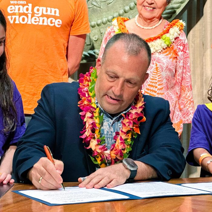 Hawaii Governor Says $25 Tourist Climate Fee a ‘Small Price to Pay to Preserve Paradise’
