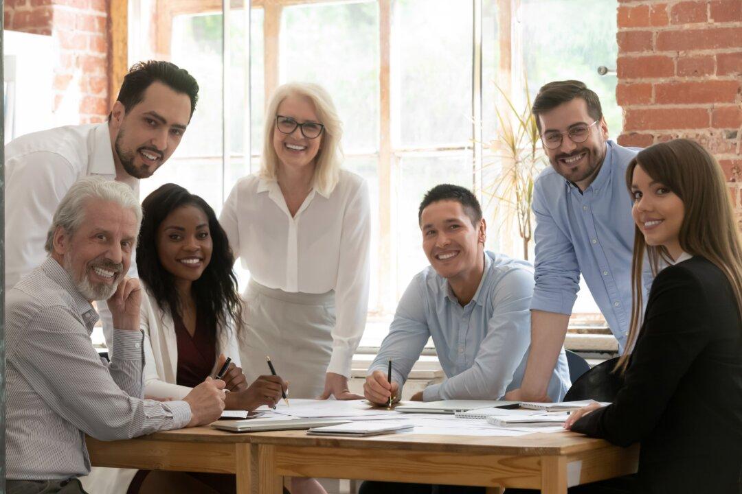 How to Navigate Generational Differences and Hybrid Challenges in the Workplace