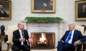 Biden, Germany’s Scholz Meet at White House, Push for Ukraine Aid