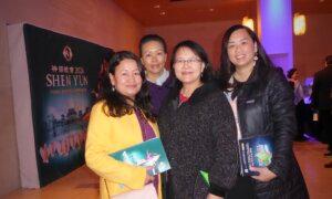 CEO Brings Group to See Shen Yun for 4th Time