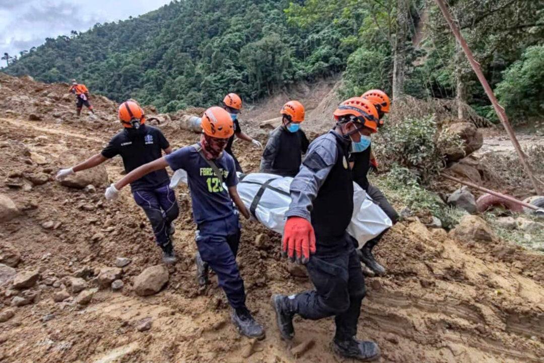 54 People Confirmed Dead in Landslide That Buried Gold-Mining Village in South Philippines