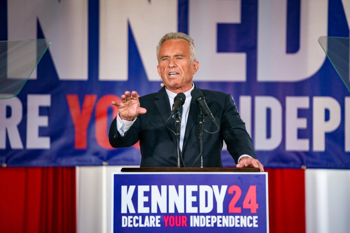 Robert F. Kennedy Jr. speaks at a campaign event in Philadelphia, Pa., on Oct. 9, 2023. (Jessica Kourkounis/Getty Images)