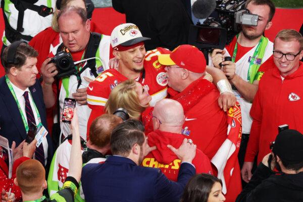 Kansas City Chiefs Return to Kansas City After Super Bowl Win
