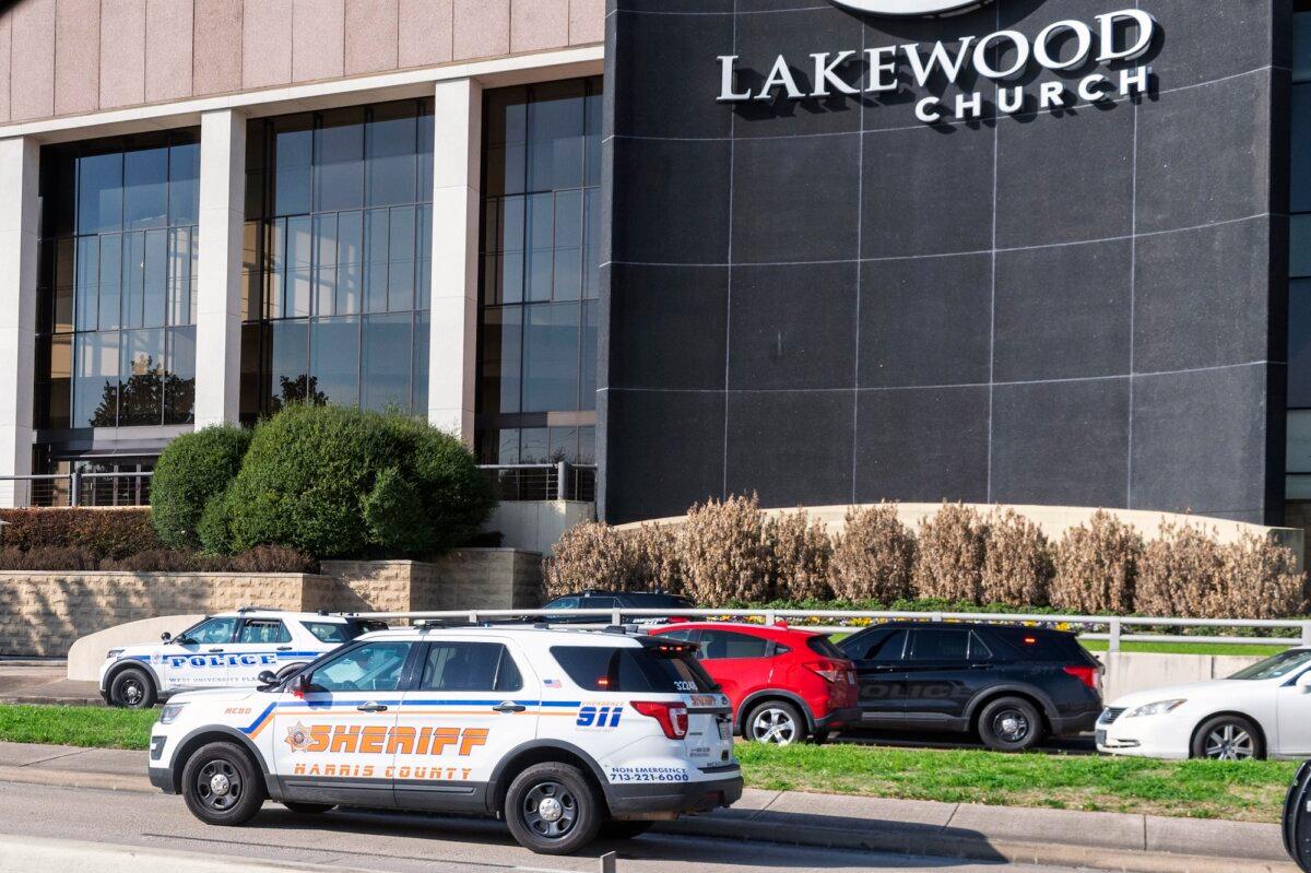 Houston Church Shooter Identified as Transgender With a Long Criminal History | USNN World News Emergency vehicles line the feeder road outside Lakewood Church during a reported active shooter event, in Houston, Texas, on Feb. 11, 2024. (Kirk Sides/Houston Chronicle via AP)