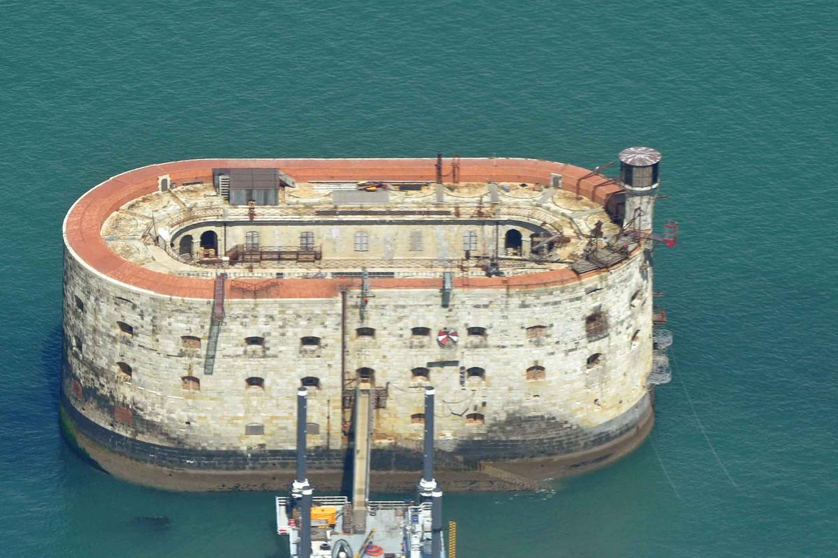 A view of Fort Boyard from the air. (<a href="https://commons.wikimedia.org/wiki/File:Fort_Boyard_from_F-GHAC.jpg">ERIC SALARD</a>/CC BY-SA 2.00)