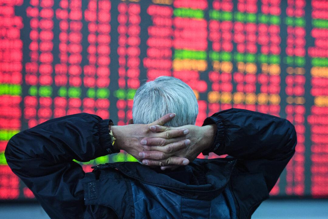 China Hit With $7 Trillion Stock Rout Despite CCP Interventions