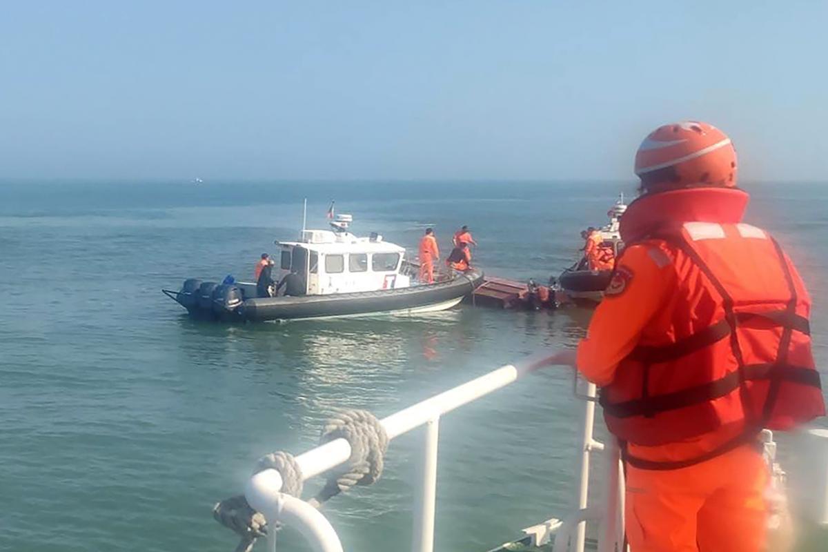 2 Chinese Fishermen Drown After Chase With Taiwan’s Coast Guard, Which Alleges Trespassing