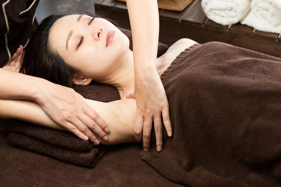 Puffy Armpits Could Indicate Clogged Lymphatic System