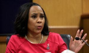 Judge Hears Motion to Disqualify DA Fani Willis From Trump Georgia CaseâDay 2