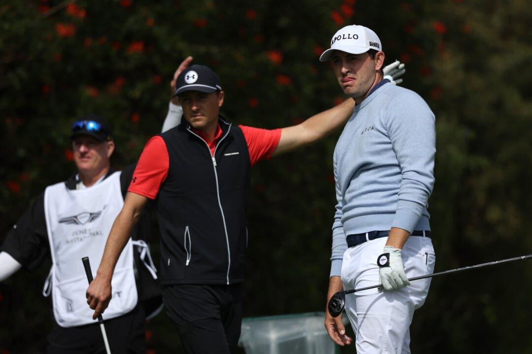 Patrick Cantlay Builds a 5-shot Lead at Riviera—Spieth DQ for Scorecard