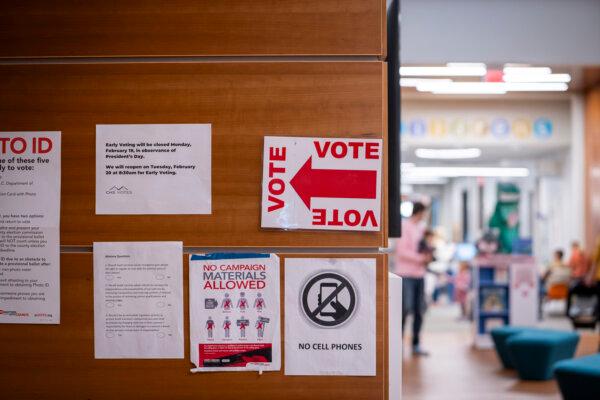 An early voting site ahead of the Republican primary election at Wando Mount Pleasant Library in Mount Pleasant, S.C., on Feb. 17, 2024. (Madalina Vasiliu/The Epoch Times)