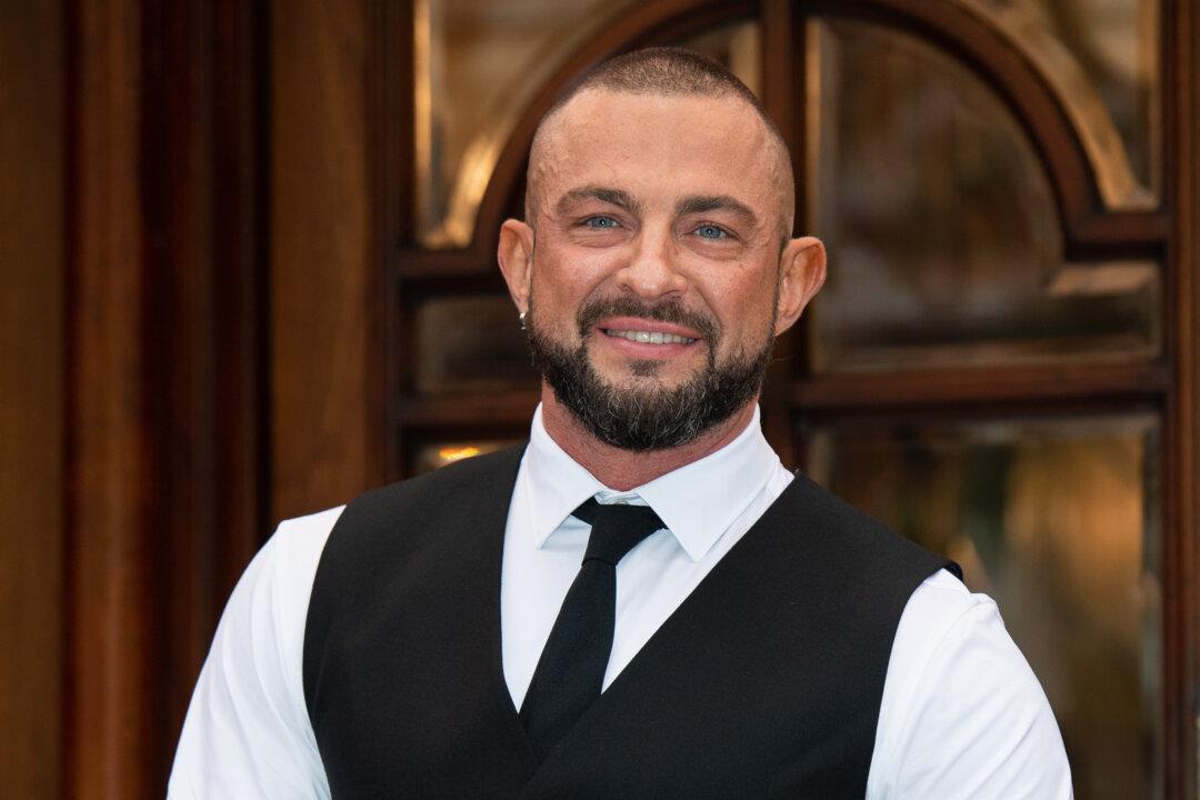 ‘Strictly Come Dancing’ Star Robin Windsor Dies at 44