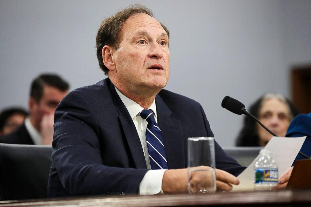 Justice Alito Criticizes Dismissal of Jurors for Beliefs About Same-Sex Marriage